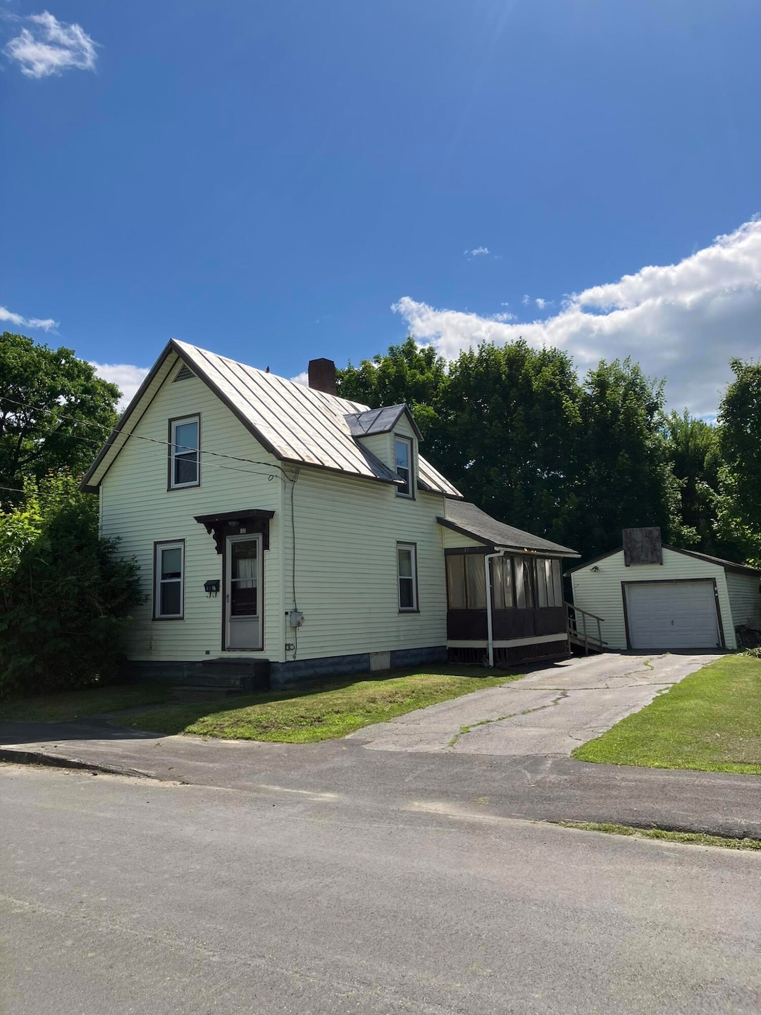 17 Poplar St, Skowhegan, ME 04976 - photo 1
