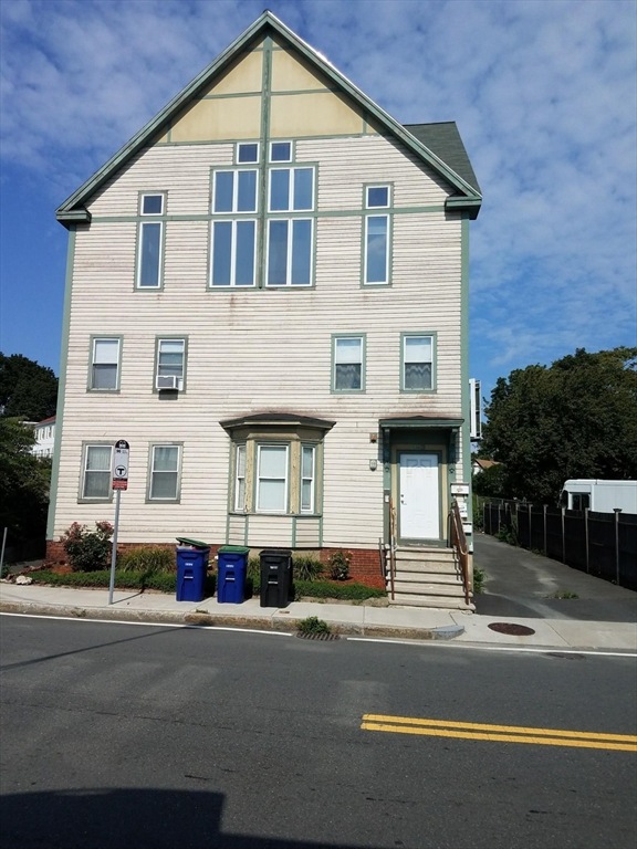143 Cross St unit 3, Somerville, MA 02145 - photo 1