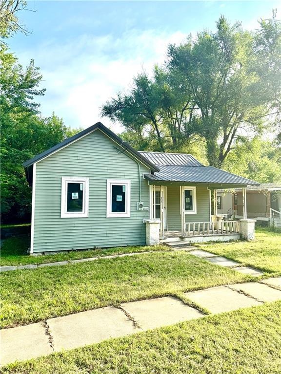 234 Lincoln Ave, Osawatomie, KS 66064 - photo 1