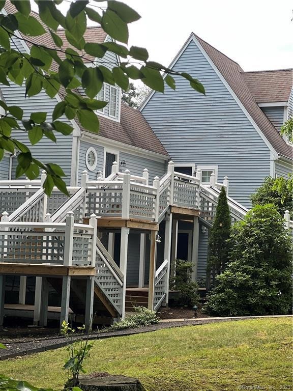 514 Old Pond Ln unit 514, Norwich, CT 06360 - photo 1