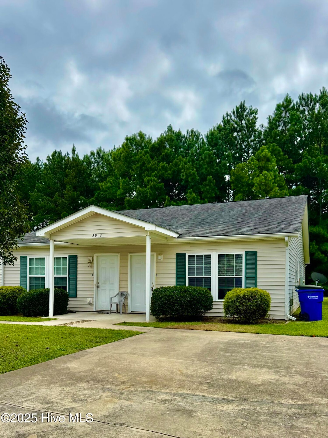 For Rent $1,100/month