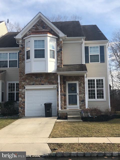 200 Chancellor Dr, Woodbury, NJ 08096 - photo 1