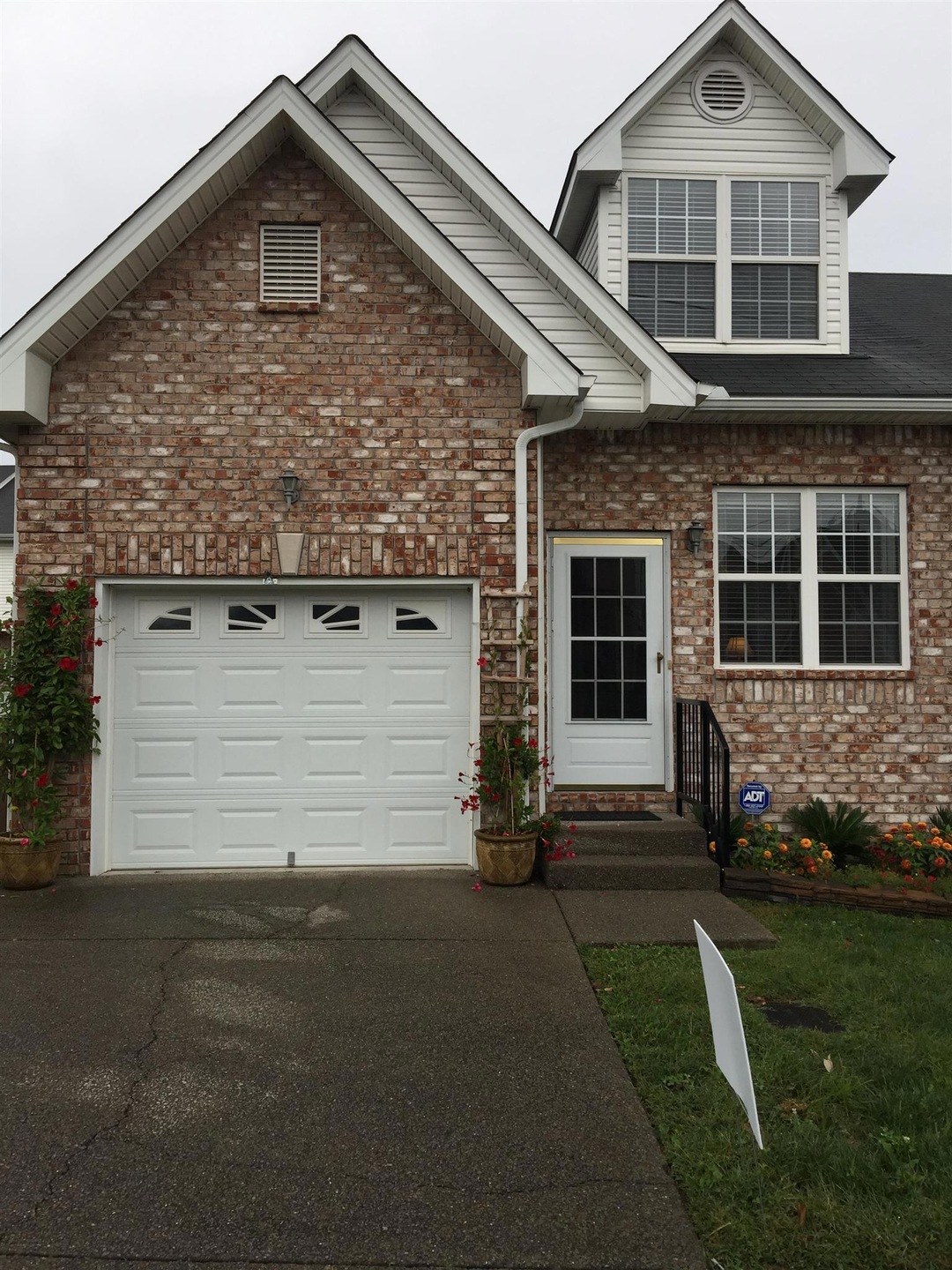 709 Spence Enclave Ln