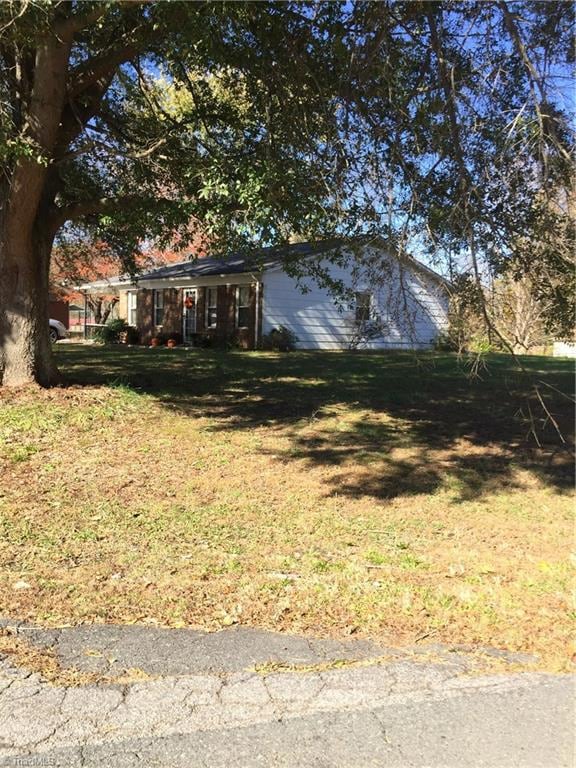 357 Ridgecrest Dr, King, NC 27021 - photo 1