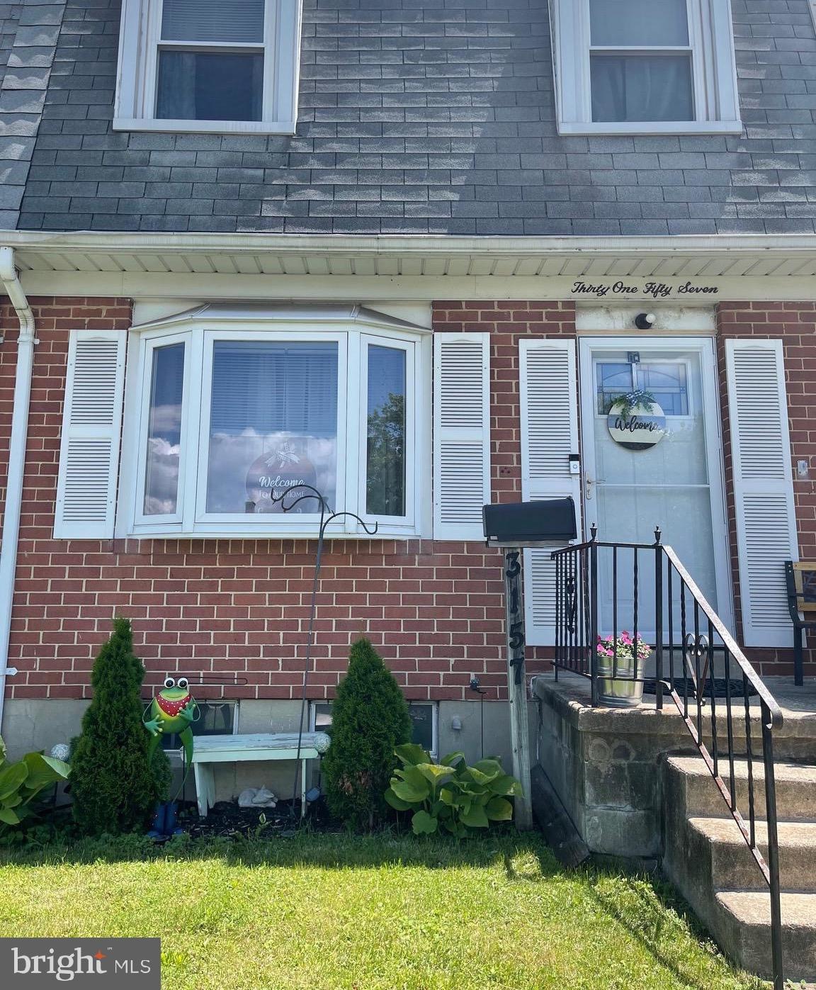 3157 Ryerson Cir, Halethorpe, MD 21227 - photo 1