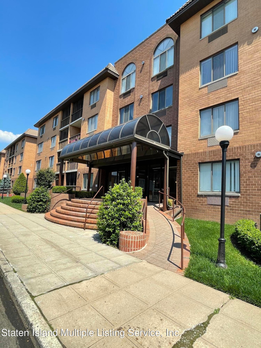 Chestnut Hill at Essex Park unit 3C, Staten Island, NY 10314 - photo 1