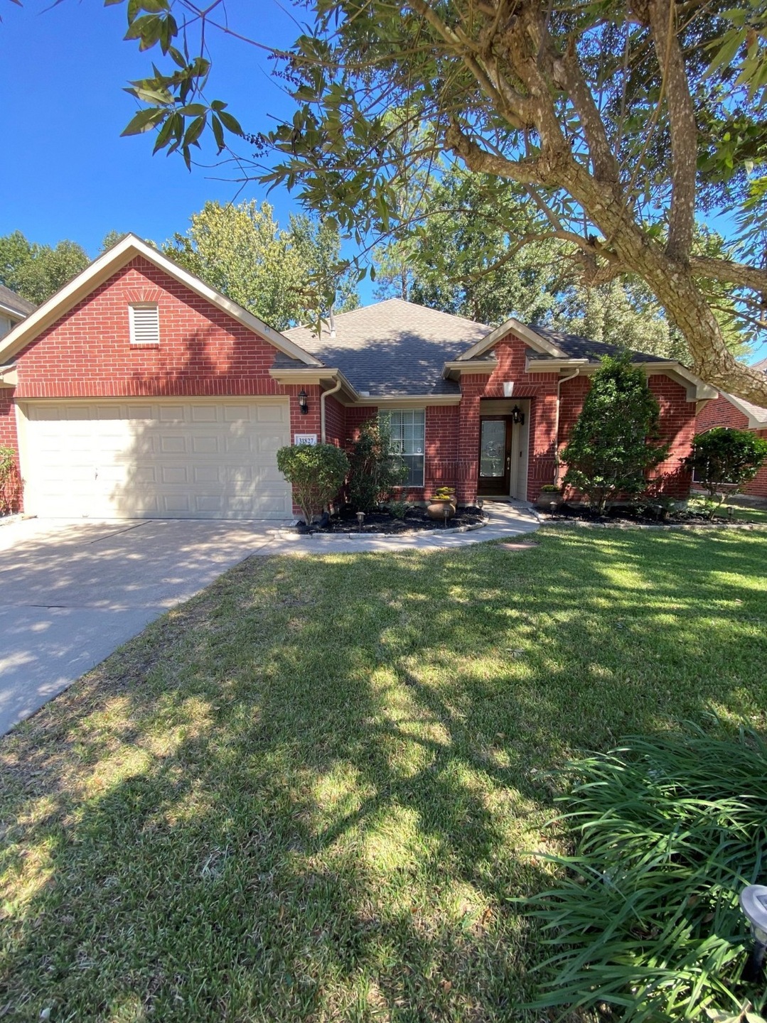 31827 Midlake Park, Conroe, TX 77385 - photo 1