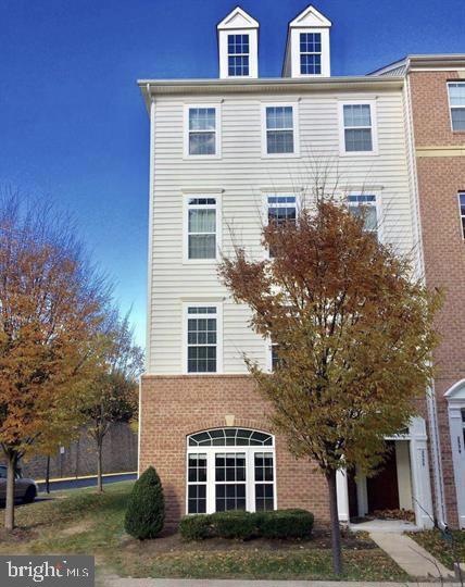 2537 Eastbourne Dr, Woodbridge, VA 22191 - photo 1