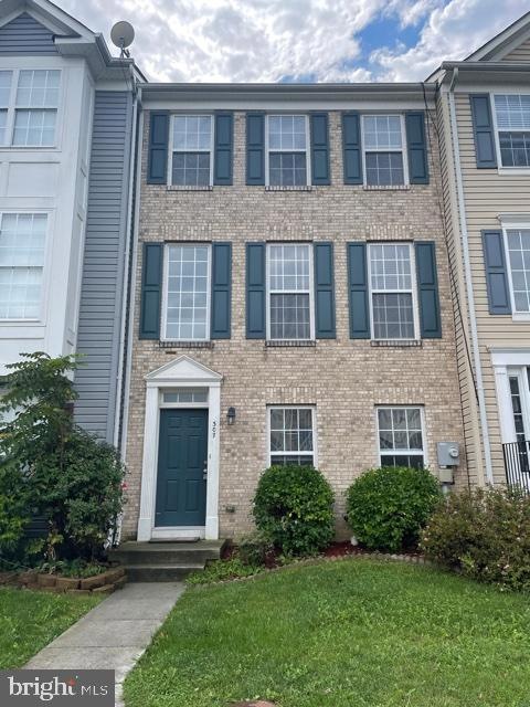 307 Hamilton Ct, Stephens City, VA 22655 - photo 1