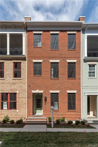 4-story town home with 2nd level entry from courty