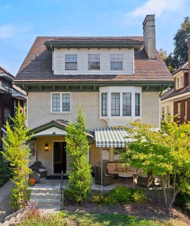 Under Contract $775,000