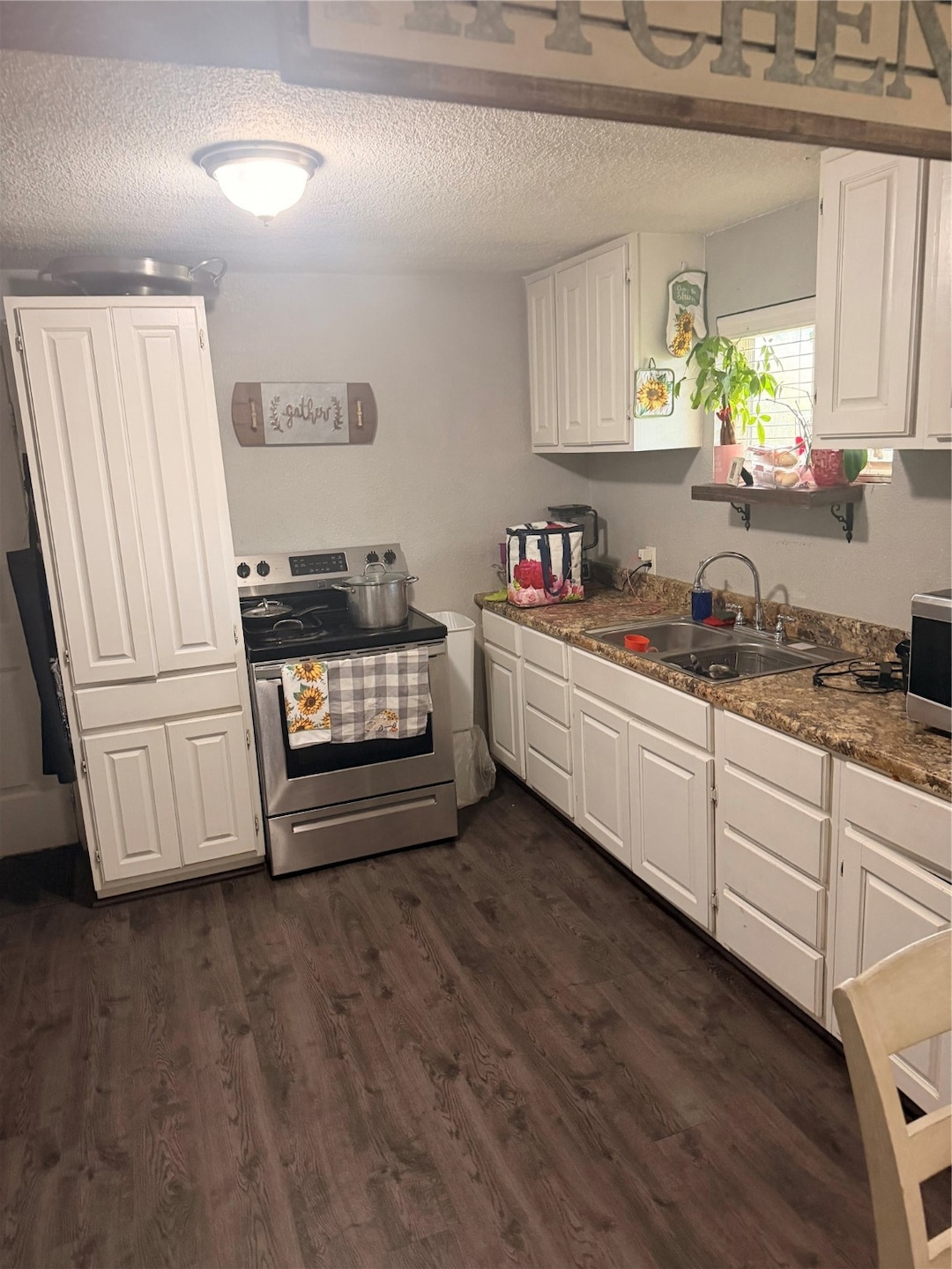 905 Ferguson Way, Houston, TX 77088 - photo 1