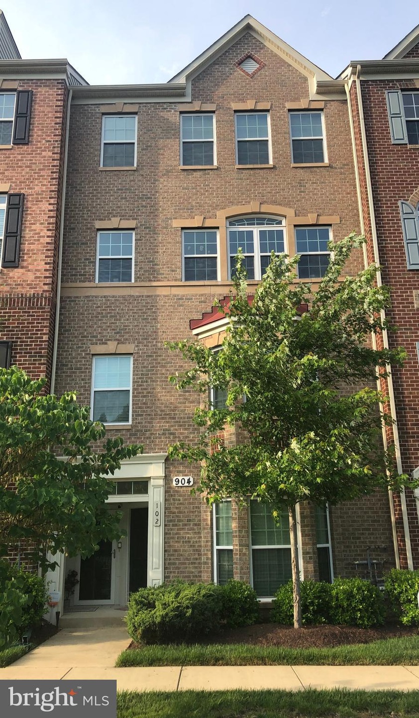 904 Hall Station Dr unit 102, Bowie, MD 20721 - photo 1