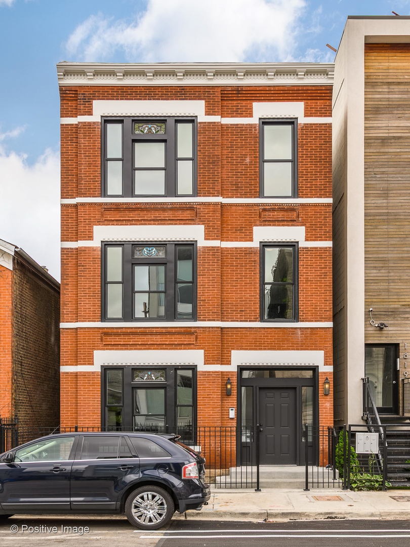 1815 W Augusta Blvd, Chicago, IL 60622 - photo 1