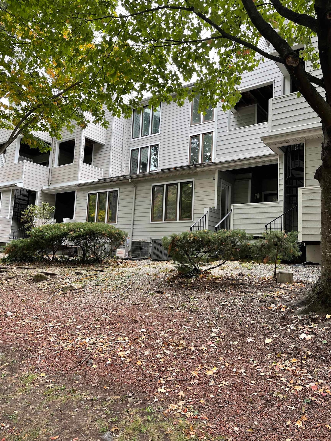 726 Mainsail Ln unit Mainsail Lane, Secaucus, NJ 07094 - photo 1