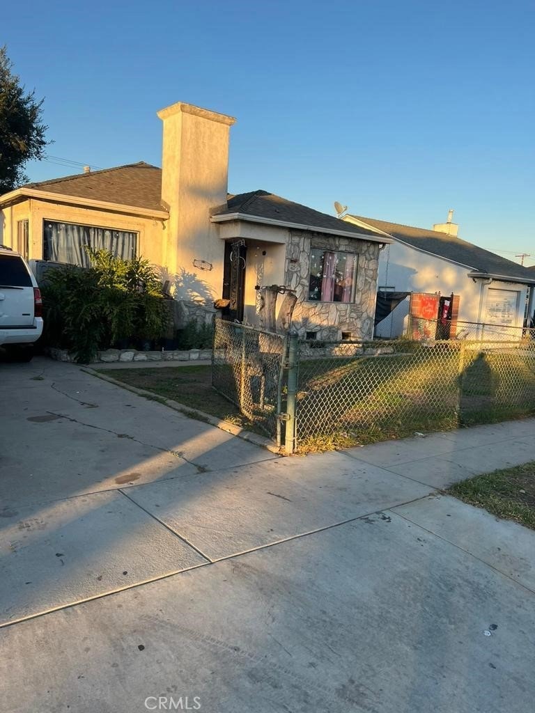 1017 E 150th St, Compton, CA 90220 - photo 1