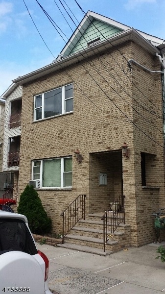 151 Pine St, Elizabethport, NJ 07206 - photo 1