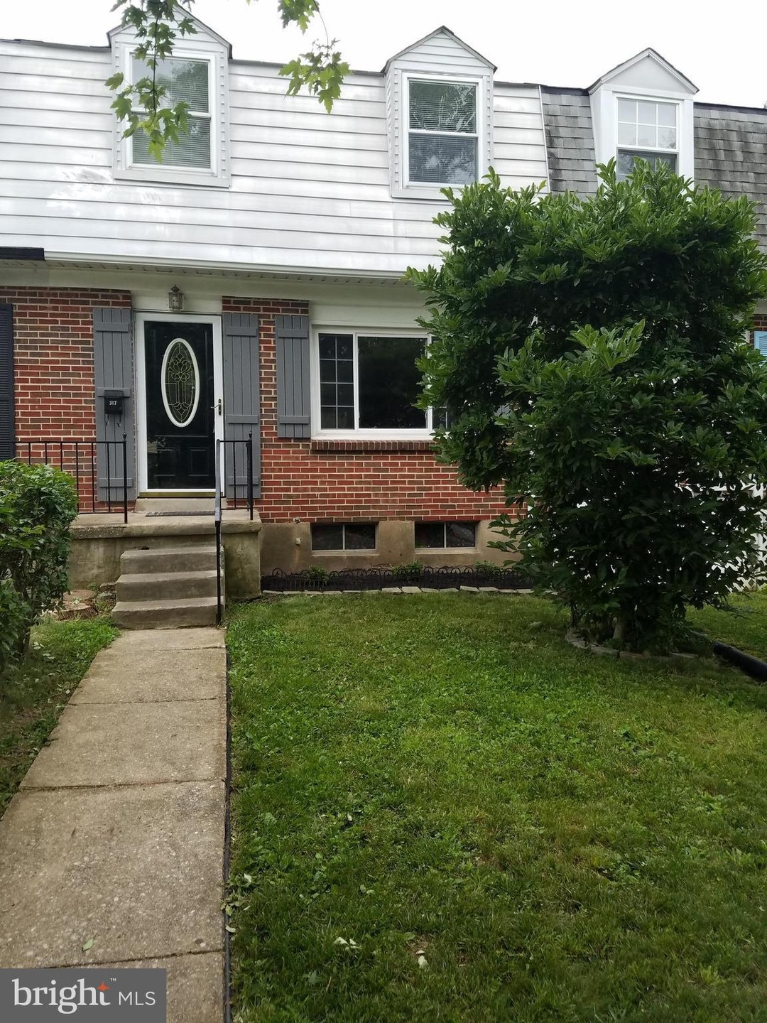 317 Wisewell Ct, Halethorpe, MD 21227 - photo 1