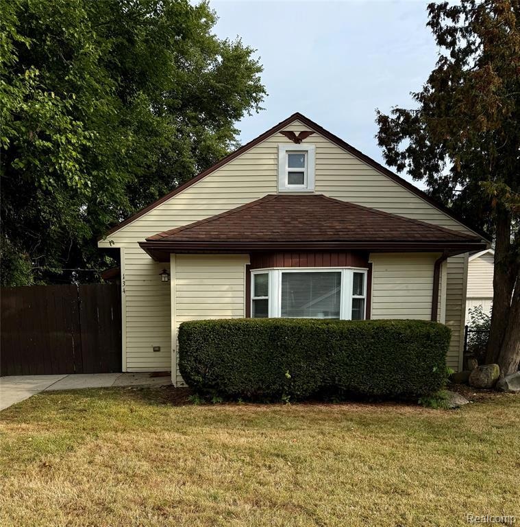 134 W Brickley Ave, Hazel Park, MI 48030 - photo 1