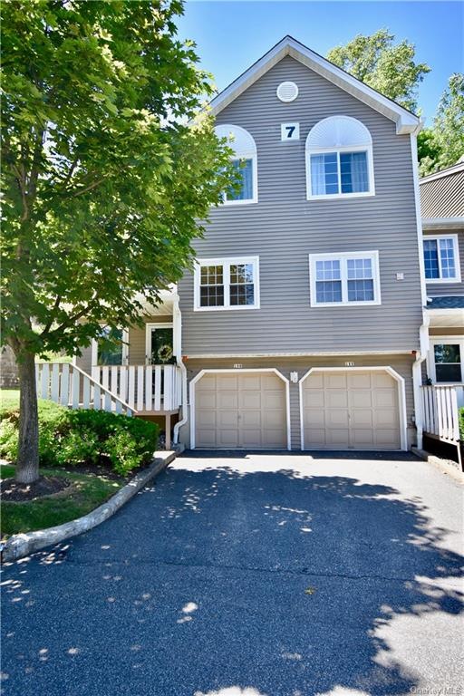 190 Eagle Ridge Way unit 40, Nanuet, NY 10954 - photo 1