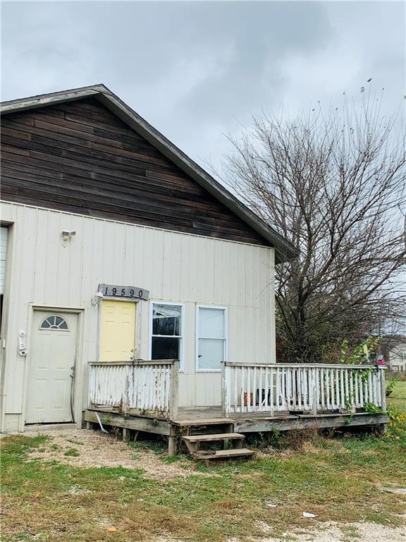 19590 S Lone Elm Rd, Spring Hill, KS 66083 - photo 1