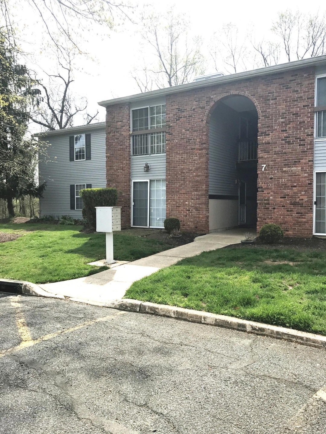 7-1 Seattle Ct unit 1, Freehold, NJ 07728 - photo 1