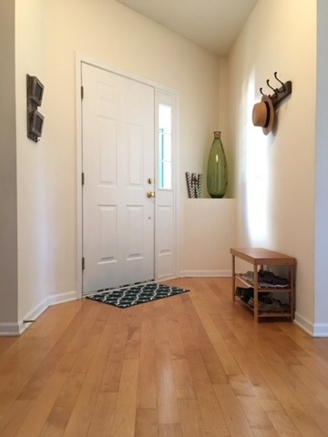 1221 Oakleaf Ct, Aurora, IL 60506 - photo 1