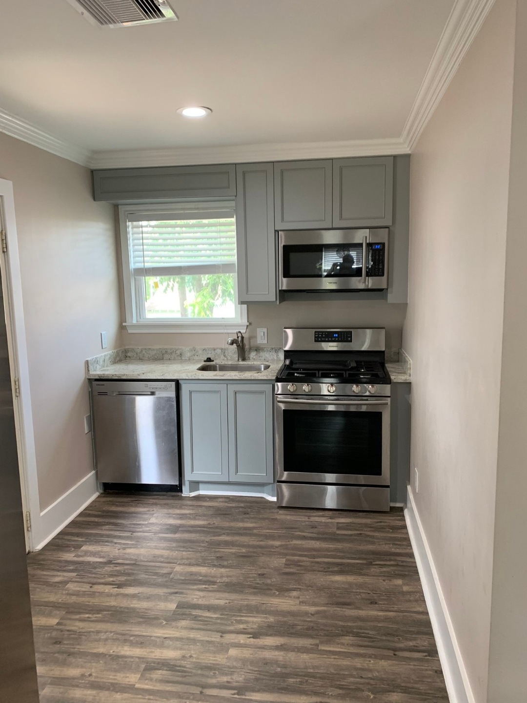 6613 N Main St unit B, Houston, TX 77009 - photo 1