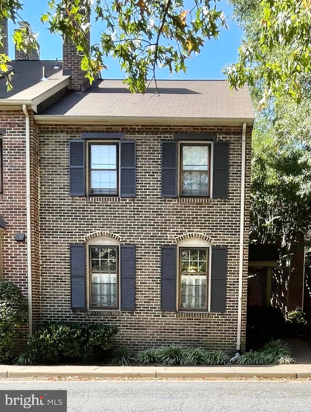 1208 W Abingdon Dr, Alexandria, VA 22314 - photo 1