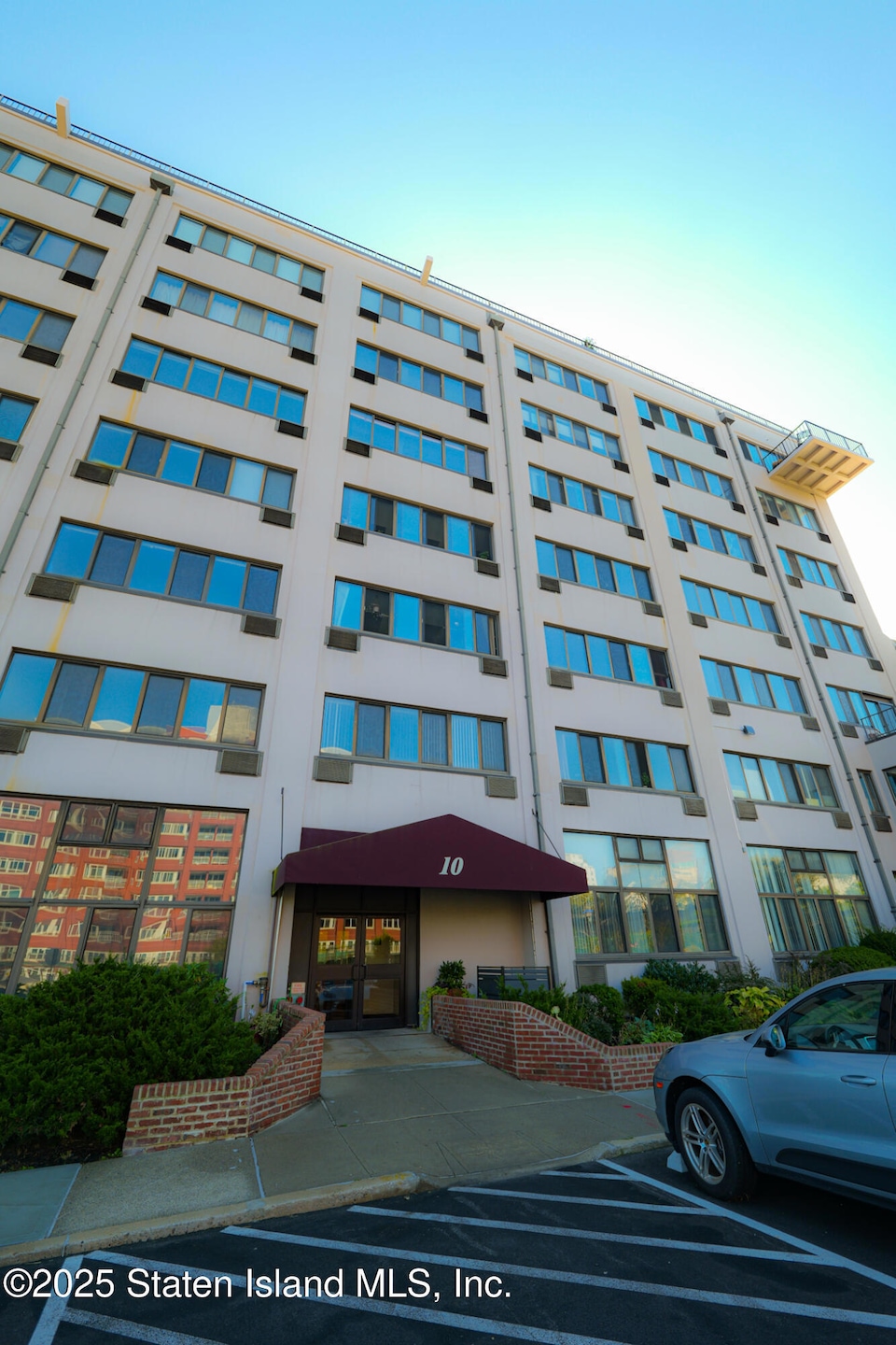 For Sale $548,000 • Co-Listing Agent