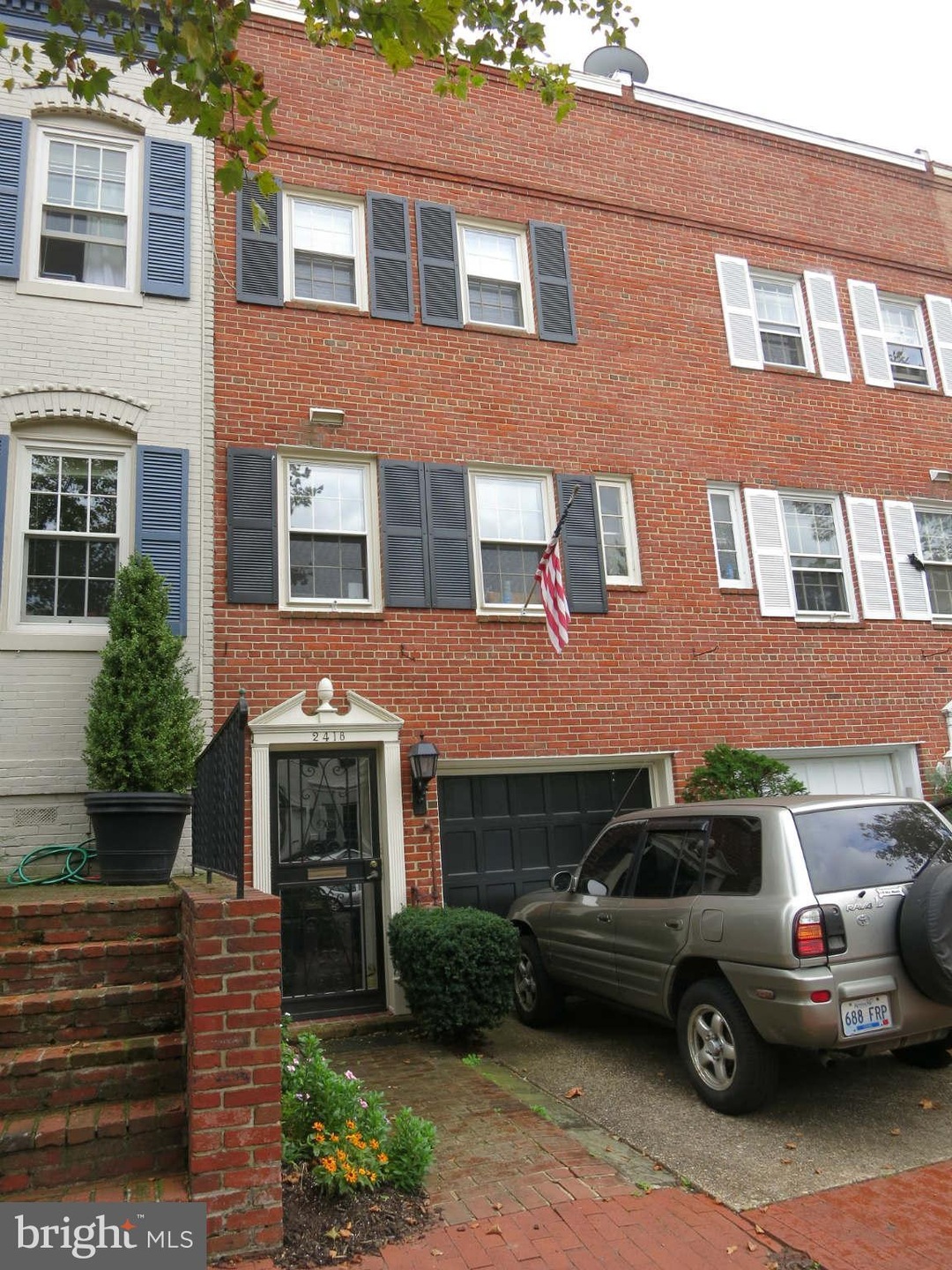 2418 I St NW, Washington, DC 20037 - photo 1