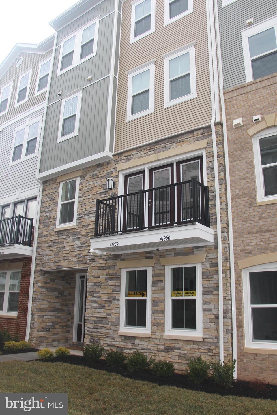 41950 Pickwick Mill Terrace, Dulles, VA 20105 - photo 1