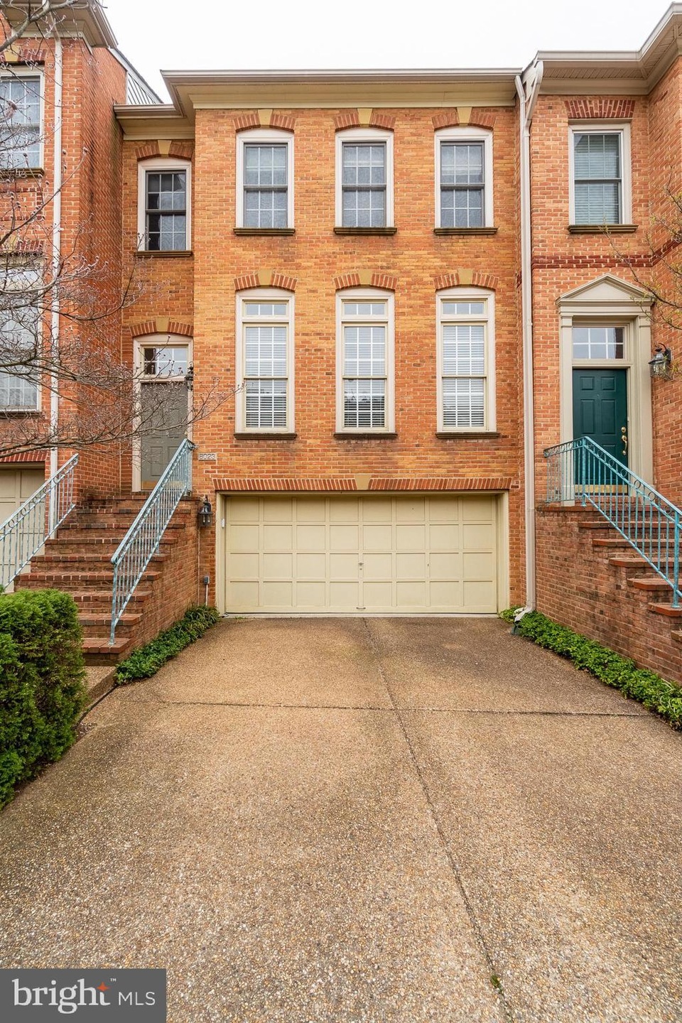 8023 Kidwell Hill Ct, Vienna, VA 22182 - photo 1