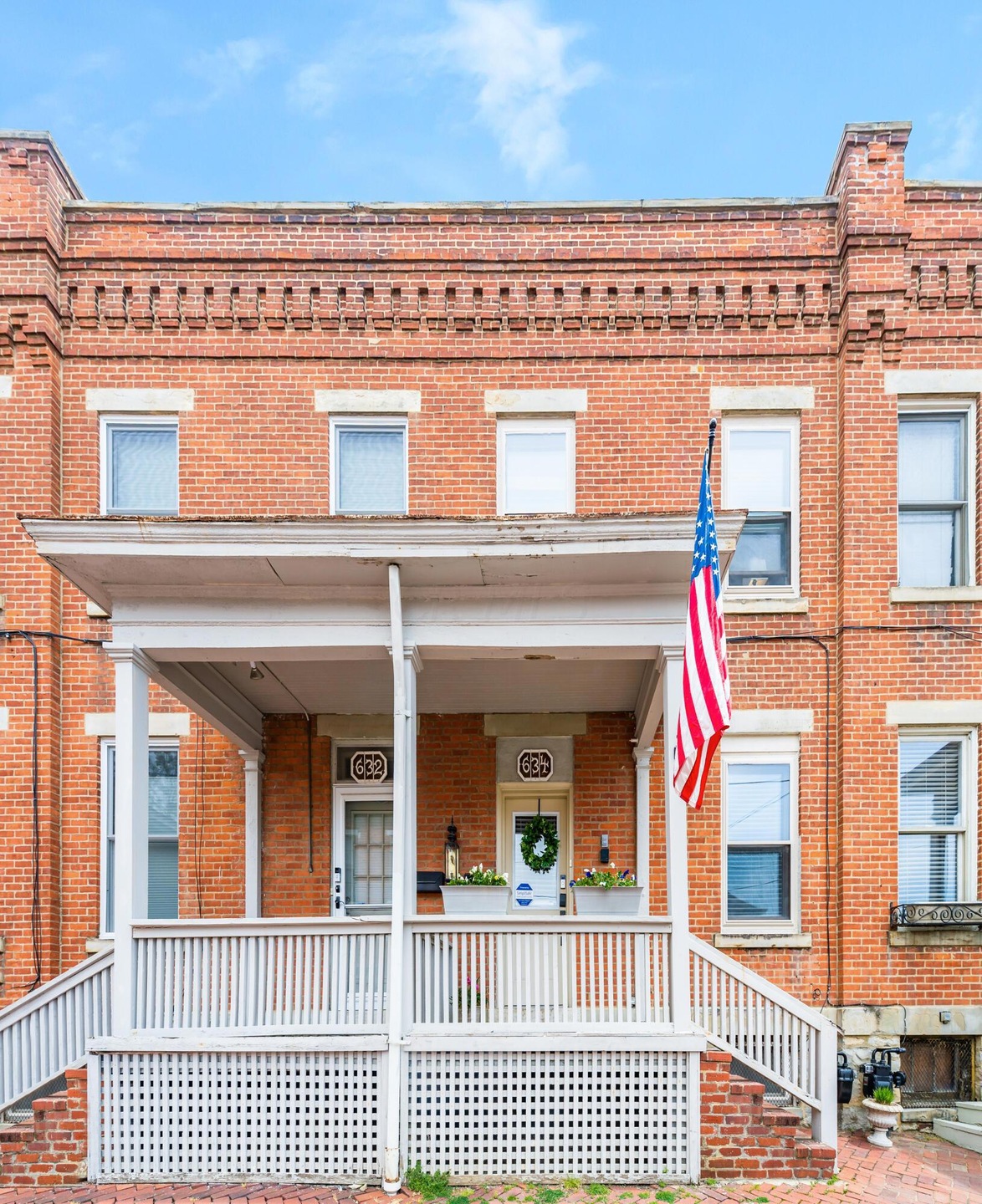 634 S Lazelle St, Columbus, OH 43206 - photo 1