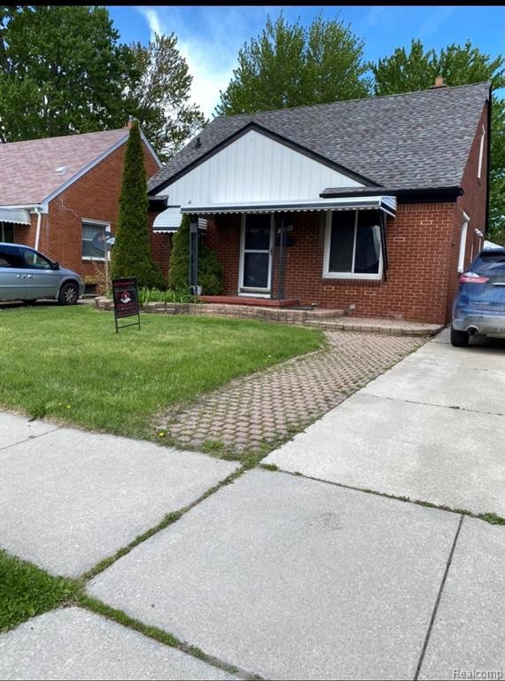 27246 Leroy St, Roseville, MI 48066 - photo 1