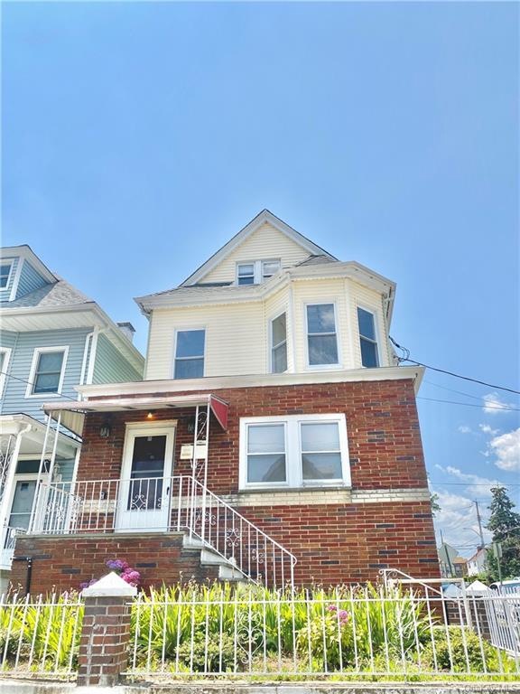 45 Glover Ave unit 3, Yonkers, NY 10704 - photo 1