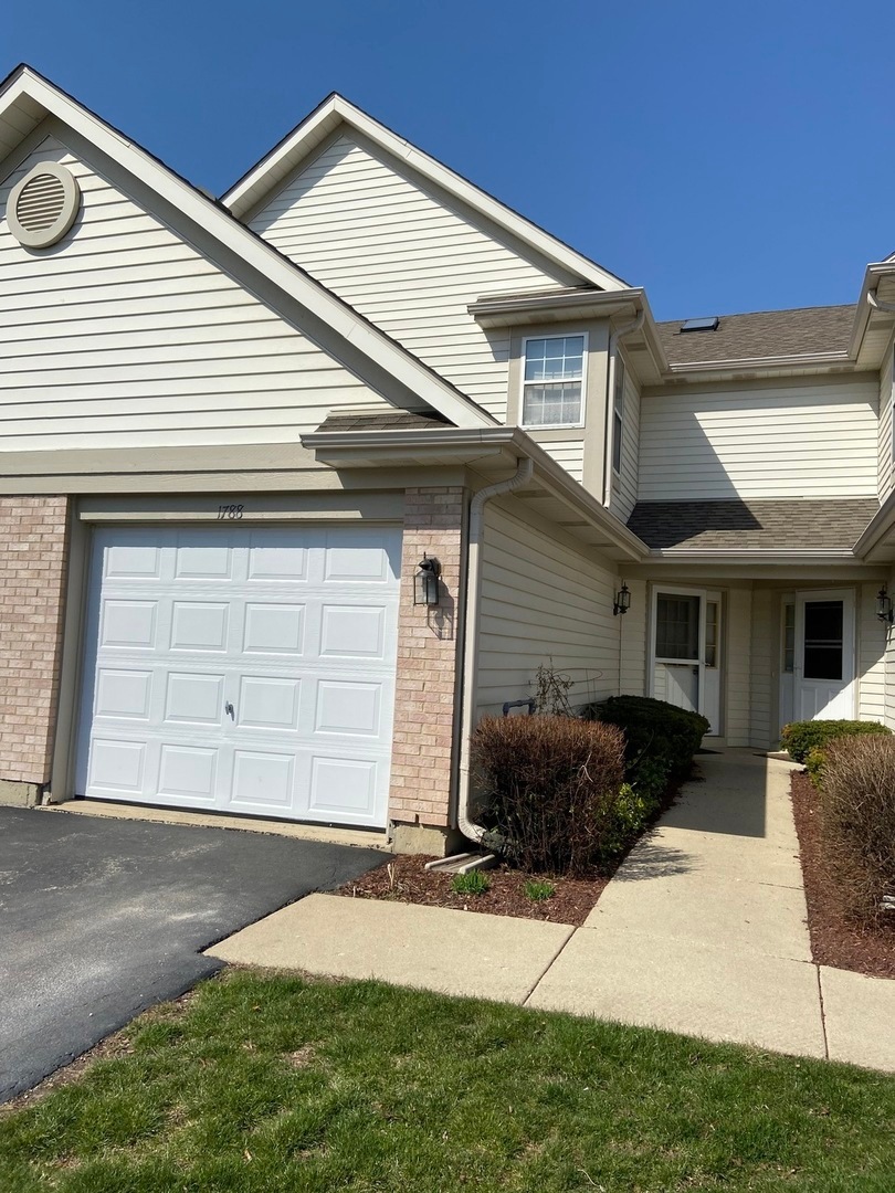 unlisted-address, Schaumburg, IL 60193 - photo 1