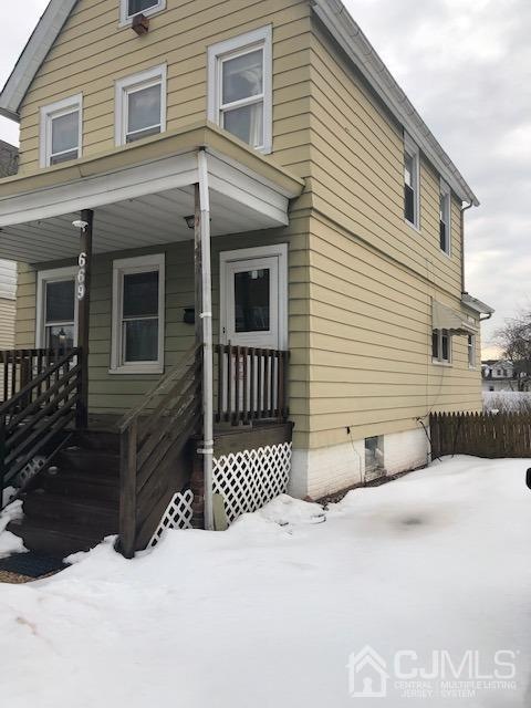 669 Roosevelt Ave, Carteret, NJ 07008 - photo 1