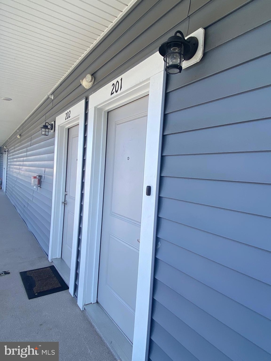 1812 Main St unit 201, Chester, MD 21619 - photo 1