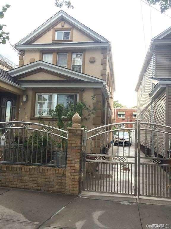 107-70 101st St, Ozone Park, NY 11417 - photo 1