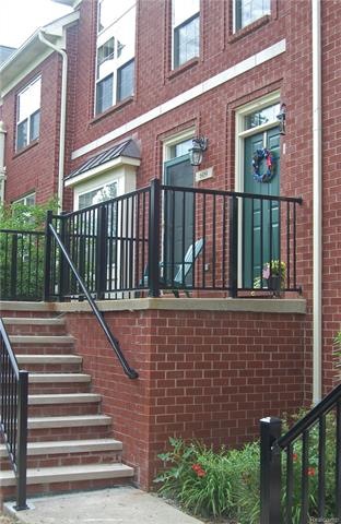 611 Village Lane