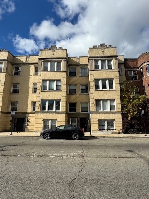 106 N Hamlin Ave unit A1, Chicago, IL 60624 - photo 1