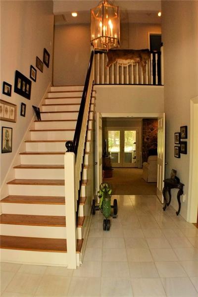 10365 Amberside Ct, Roswell, GA 30076 - photo 1