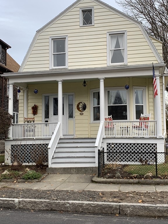 27 Green St, Fairhaven, MA 02719 - photo 1