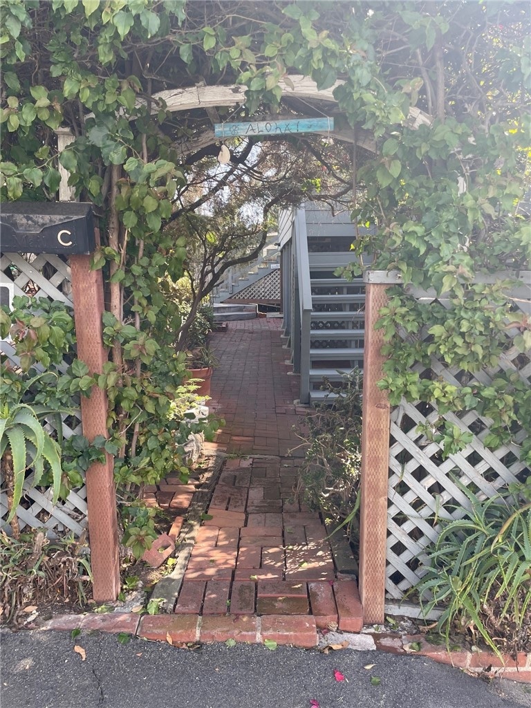 Entry to property off Third Ave.