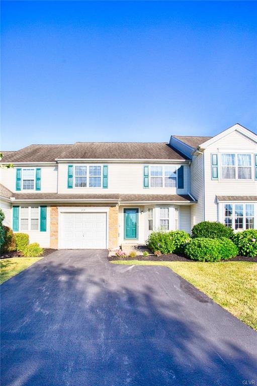 214 Park Ridge Dr, Easton, PA 18040 - photo 1