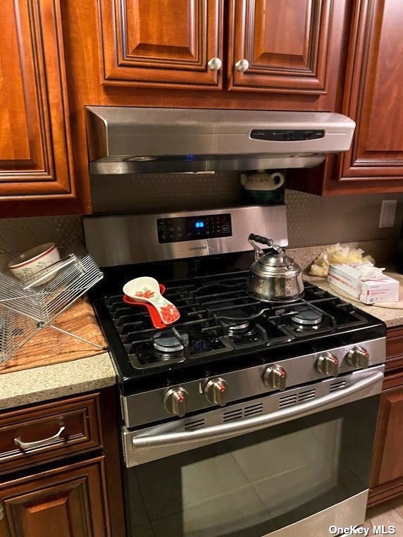 255 31st St, Lindenhurst, NY 11757 - photo 1