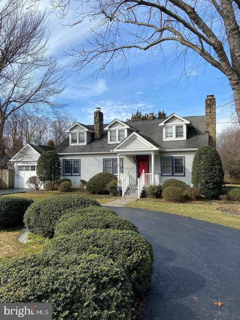 1256 Spring Hill Rd, McLean, VA 22102 - photo 1