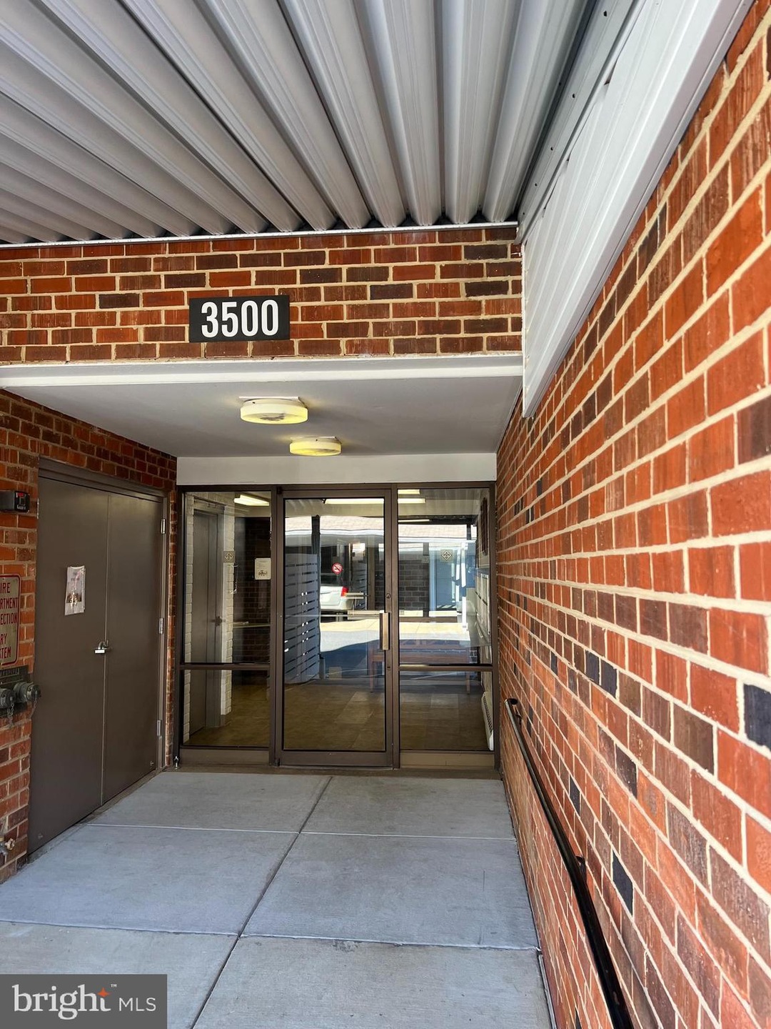 3500 Forest Edge Dr, Silver Spring, MD 20906 - photo 1