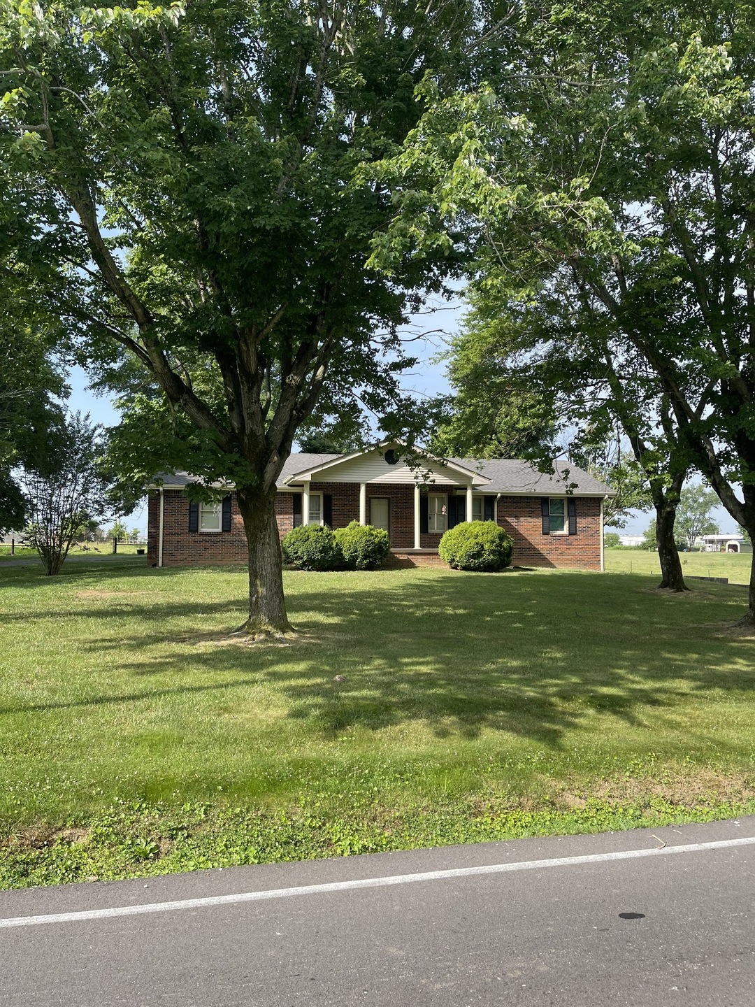 unlisted-address, Lafayette, TN 37083 - photo 1